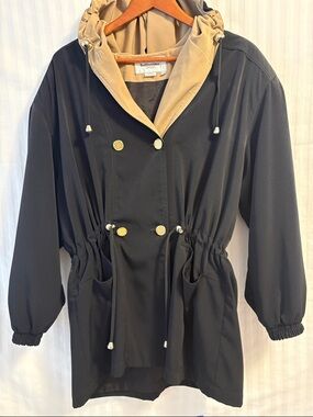 Italian Bellissima Black Hooded Drawstring Jacket with Tan Lining Size Large